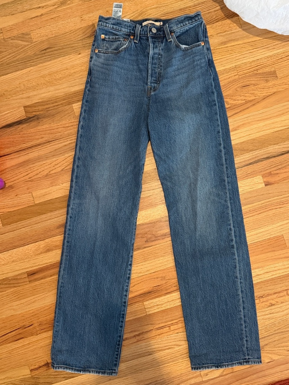 Classic Women’s Ribcage Straight-Leg Jeans in Blue